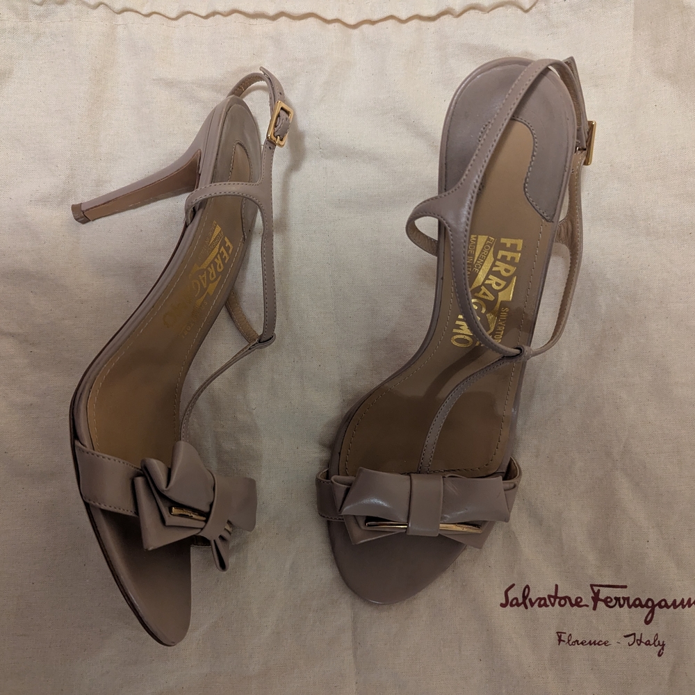 Salvatore Ferragamo Taupe Bow Heels